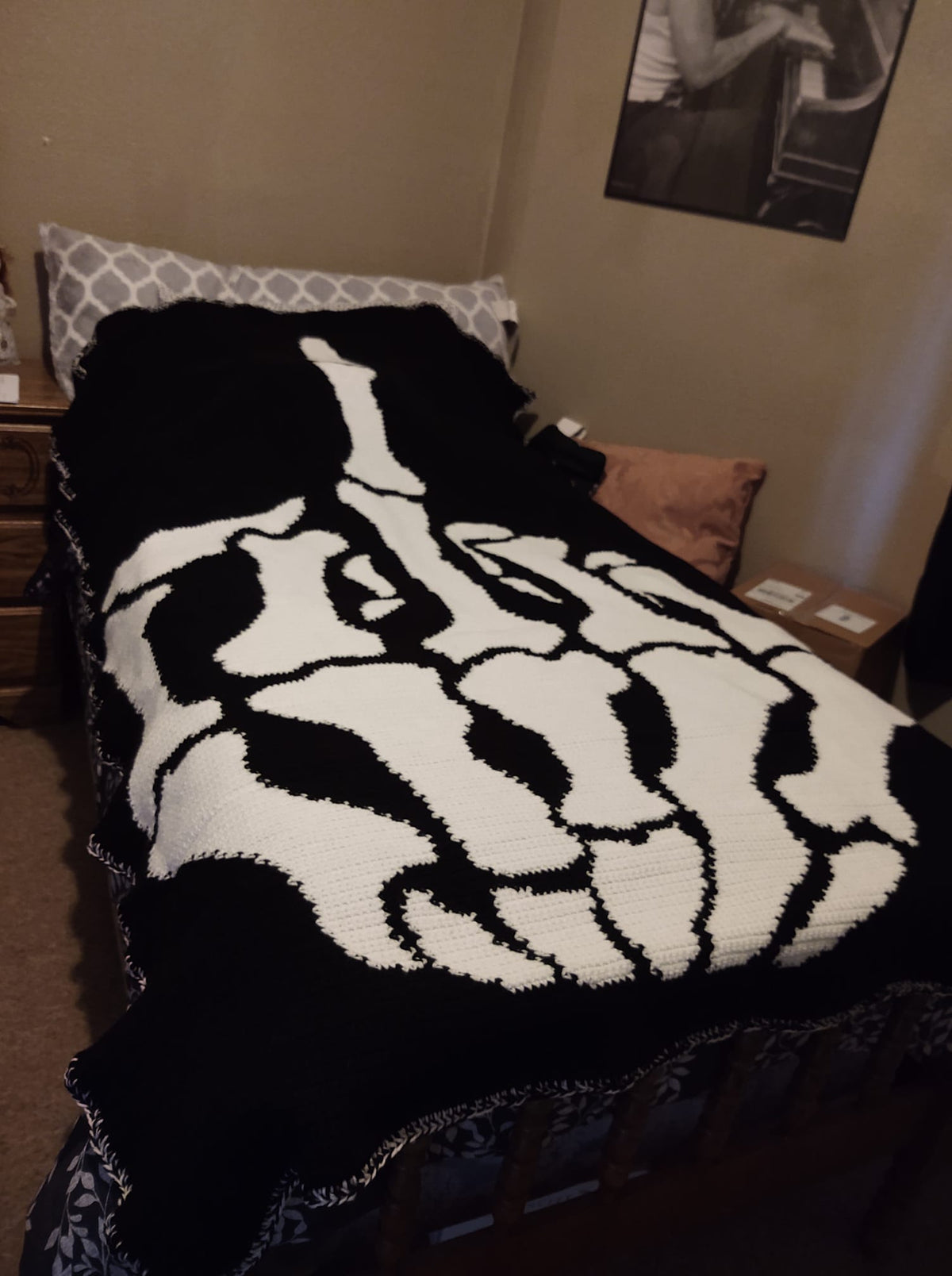 Flipping Bird Crochet Graphghan Pattern – Geeky Graphghans