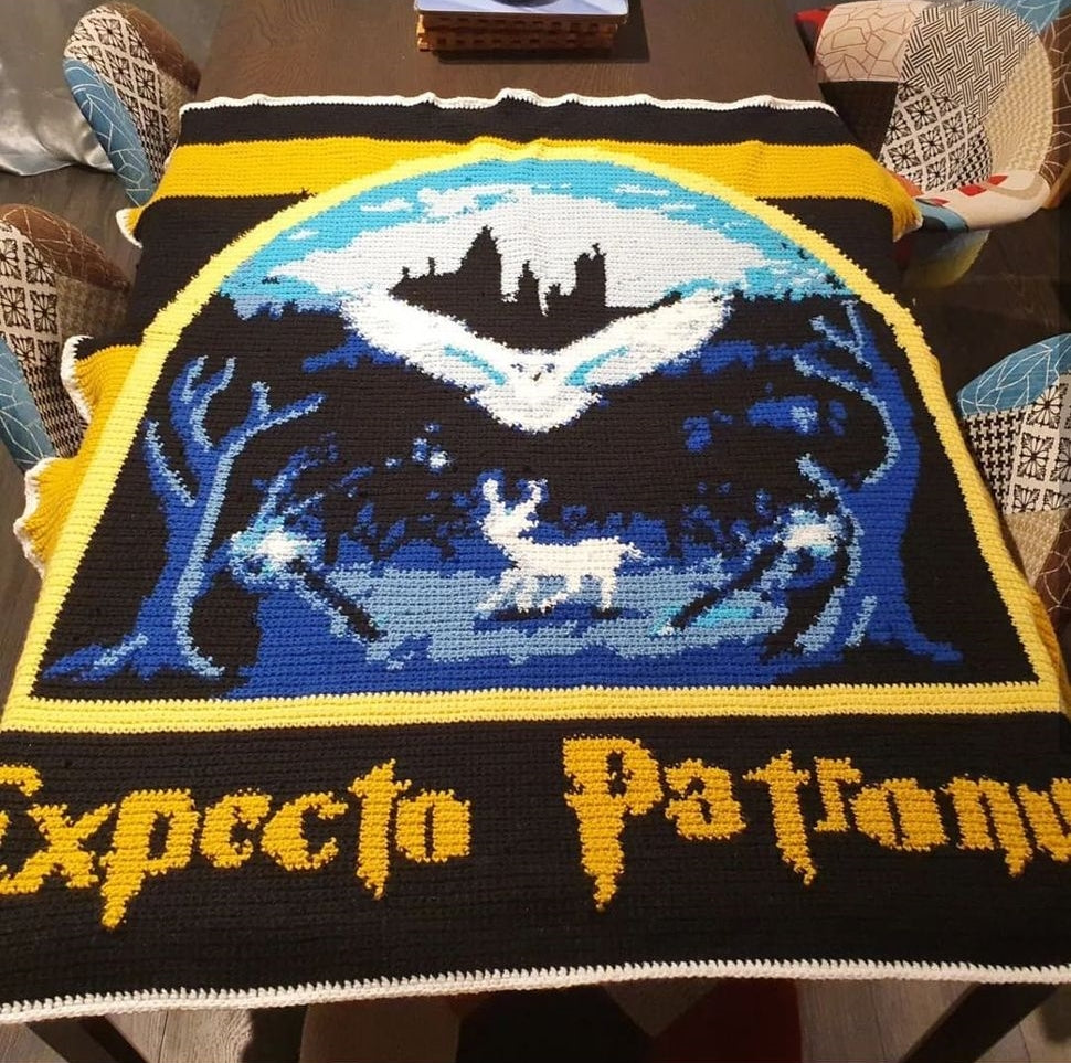 An Owl and a Stag Gryffindor Inspired Graphghan Pattern