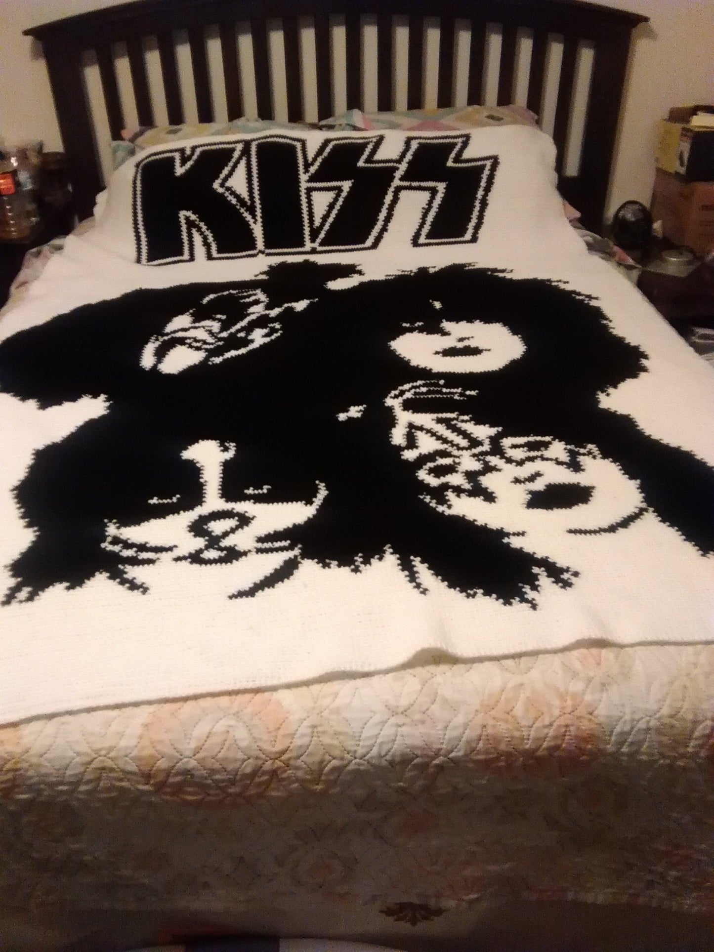 Kiss Band Inspired Graphghan Crochet Pattern SC 200 x 300