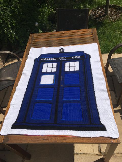 TARDIS Crochet Graphghan Pattern
