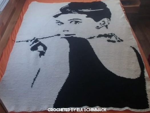 Audrey Hepburn Silhouette Crochet Graphghan Pattern