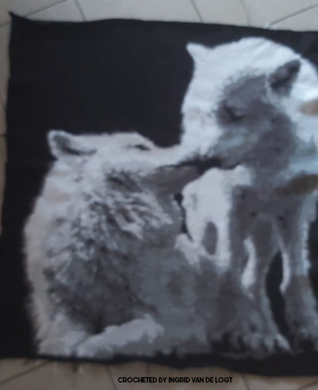 Wolves Crochet Graphghan Pattern Throw Size SC 180 x 240