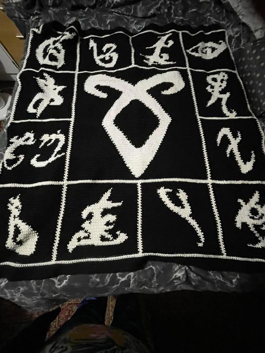 Shadow Hunter Runes Crochet Graphghan Pattern